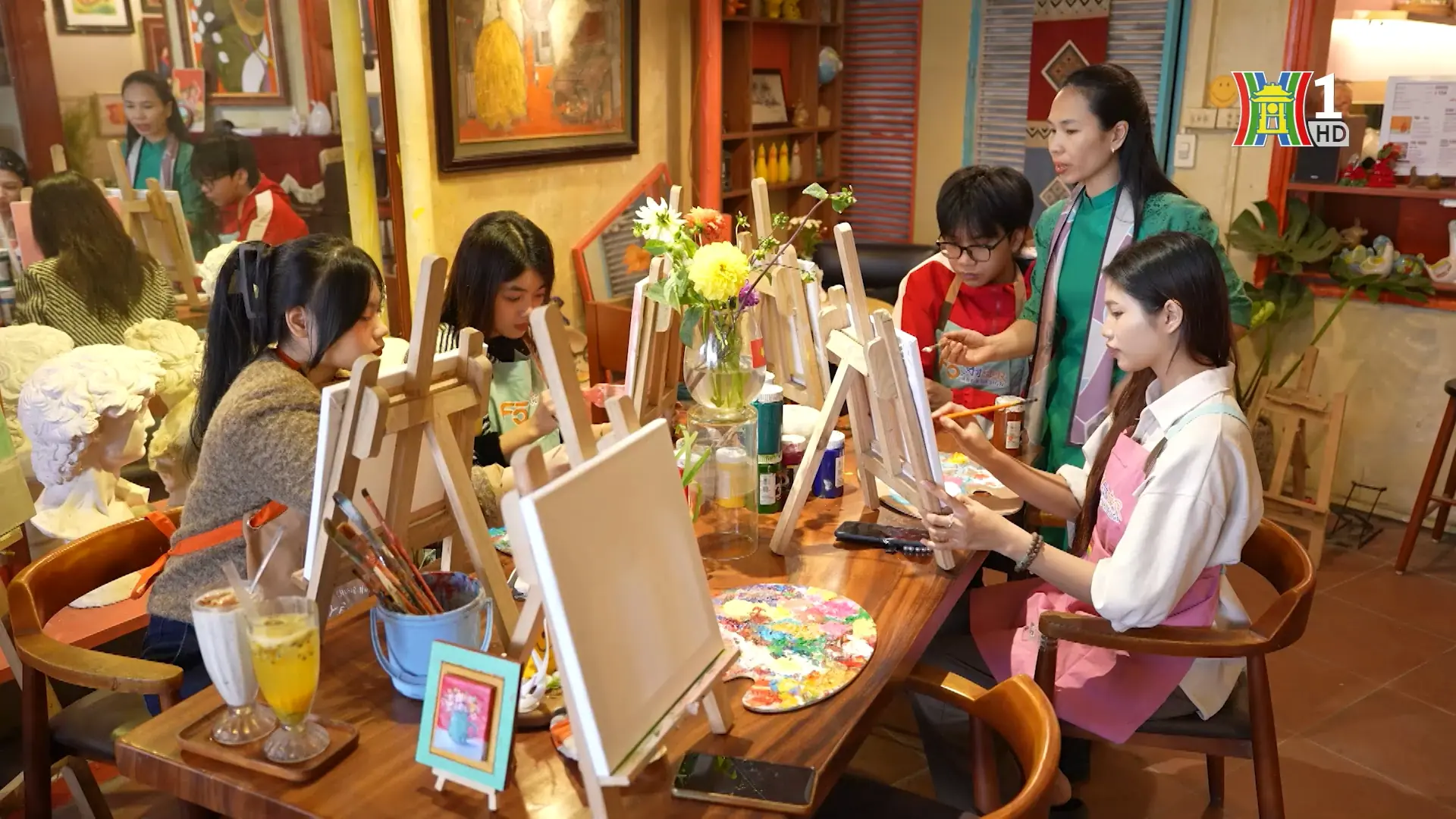 Người lan tỏa tiếng hát dân gian giữa lòng phố thị | Người tốt quanh ta | 08/01/2026